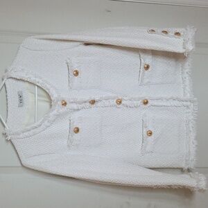 Chic White Textured Jacket with Gold Buttons‎